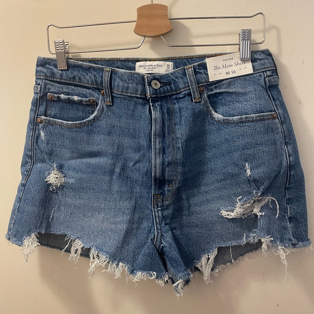 Abercrombie & Fitch high-rise mom short